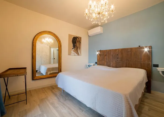Robur Gardae Panoramic Suite
